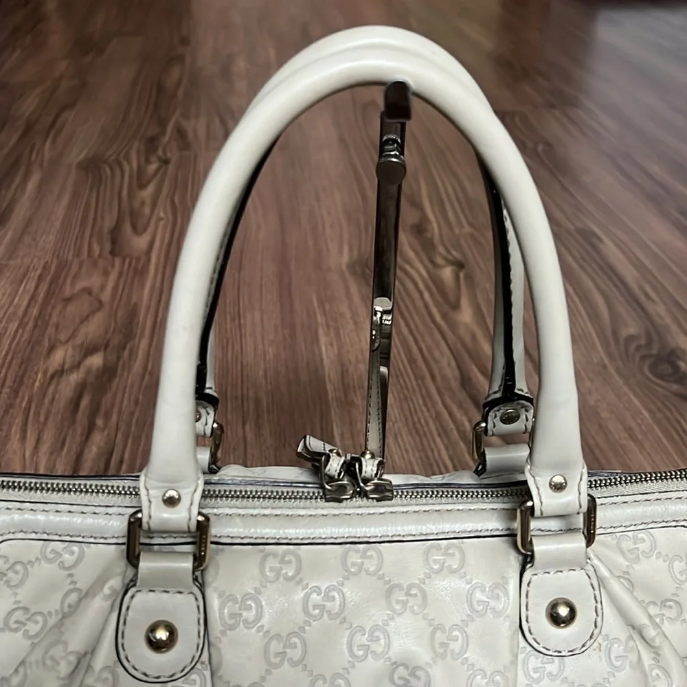 A 236 - 💯% authentic Gucci shoulder bag - Picture 12 of 16